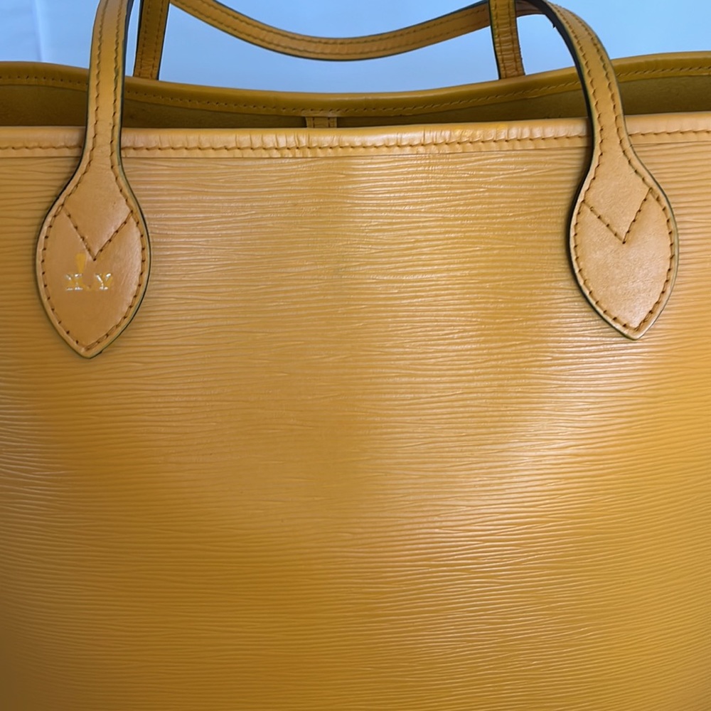 Louis Vuitton Epi Leather Neverfull MM - Picture 5 of 16